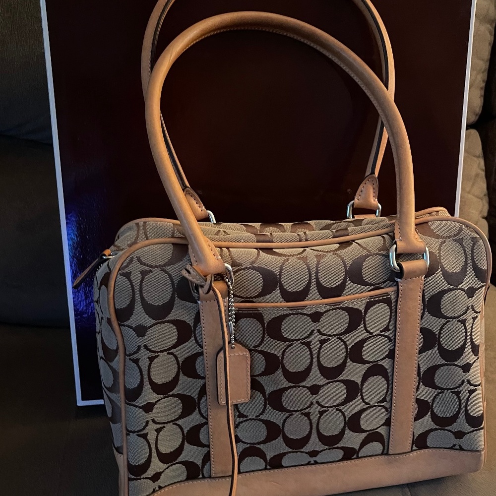 Vintage Coach monogram Purse (Sig Satchel)